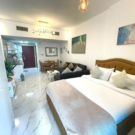 Diamond Crown - Studio Holiday Apartment In Dubai Marina Екстер'єр фото