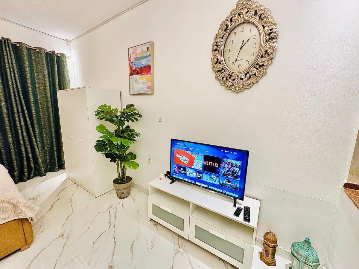 Diamond Crown - Studio Holiday Apartment In Dubai Marina Екстер'єр фото